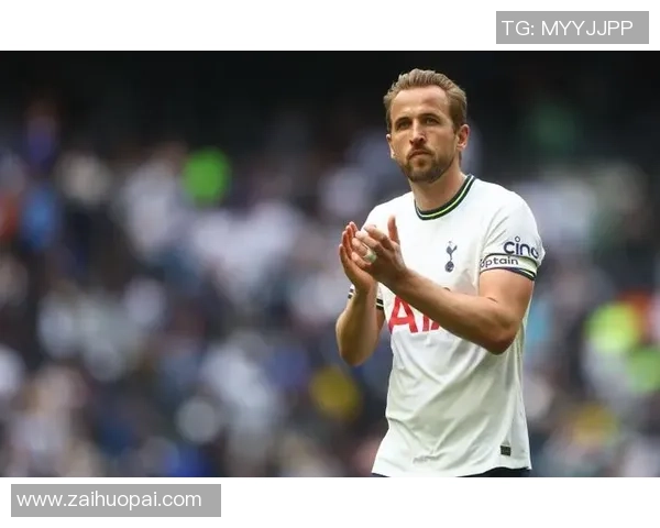 英格兰小胖畅谈足球明星背后的故事与荣耀之路 英格兰小胖畅谈足球明星背后的故事与荣耀之路